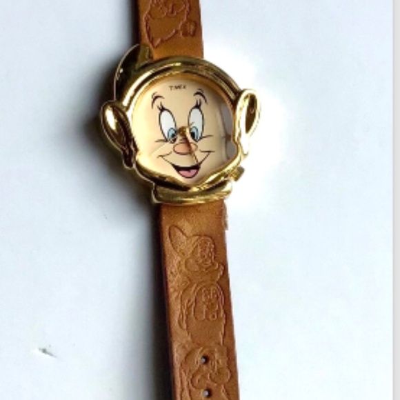 Disney Land by Timex faced wrist watch - Picture 6 of 6